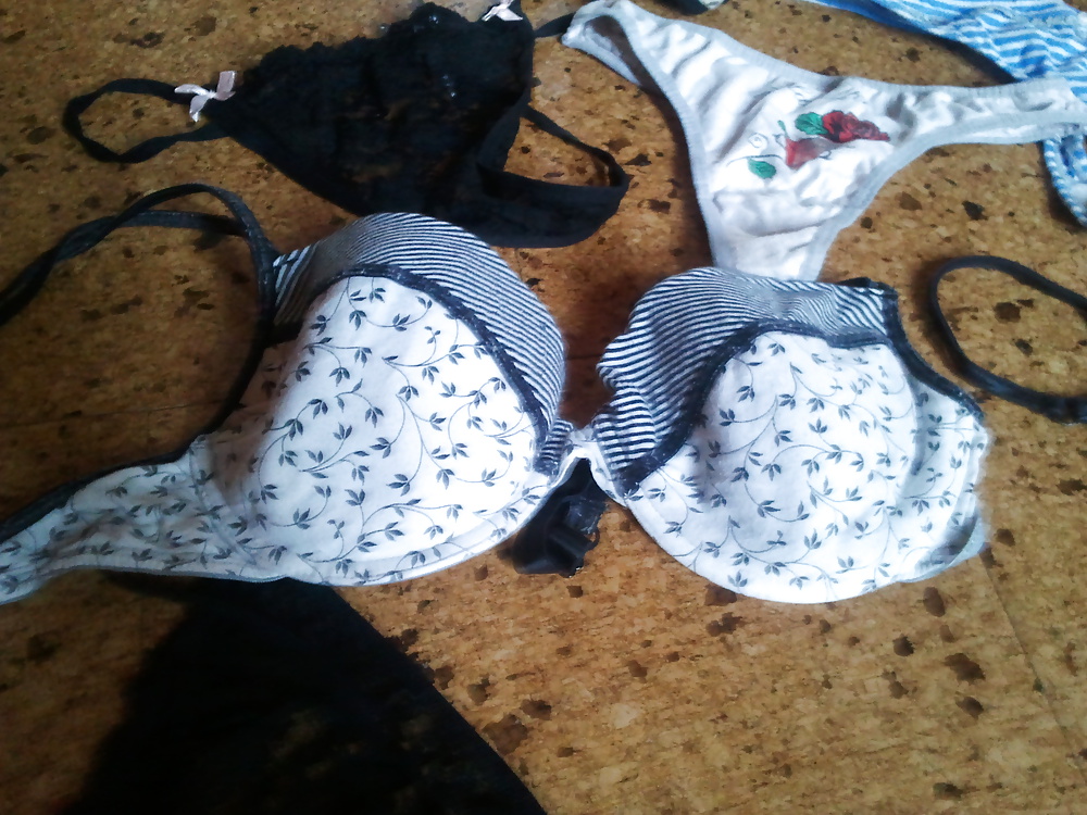 Best Friends Thongs and bra pict gal