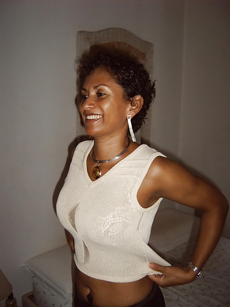 Gorgeous black Milf pict gal