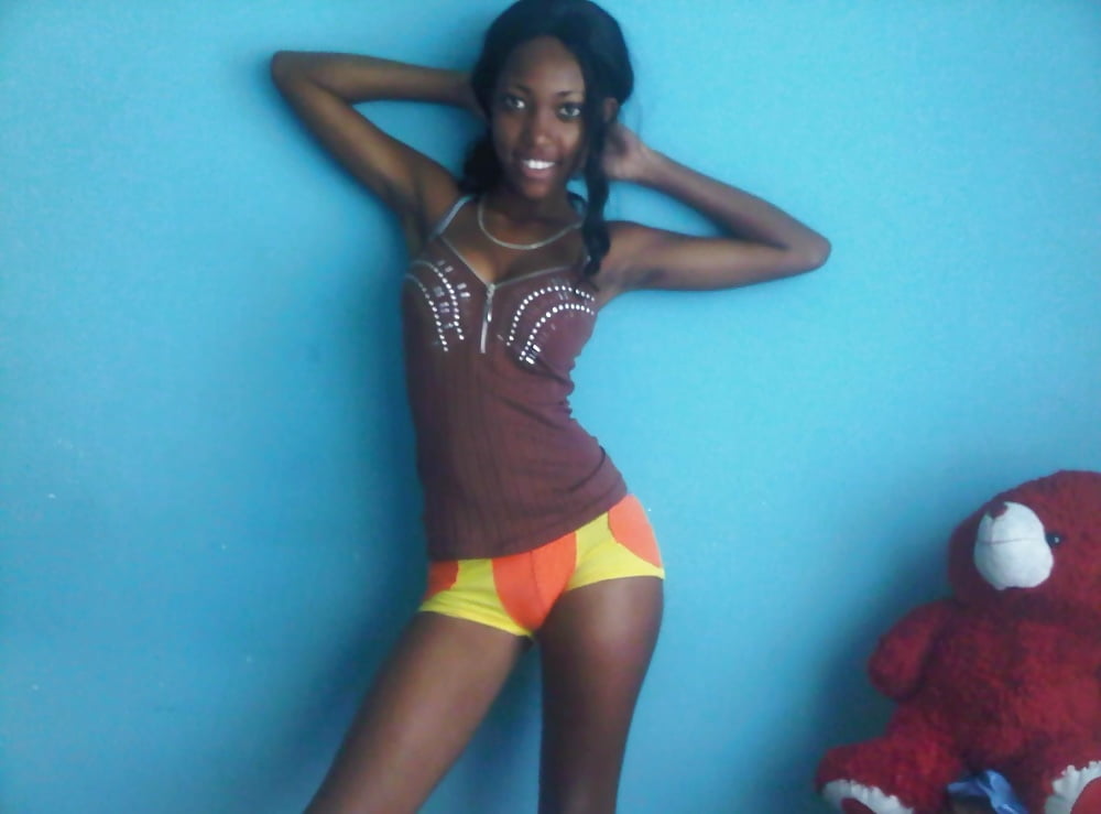 Black beauty 23 pict gal