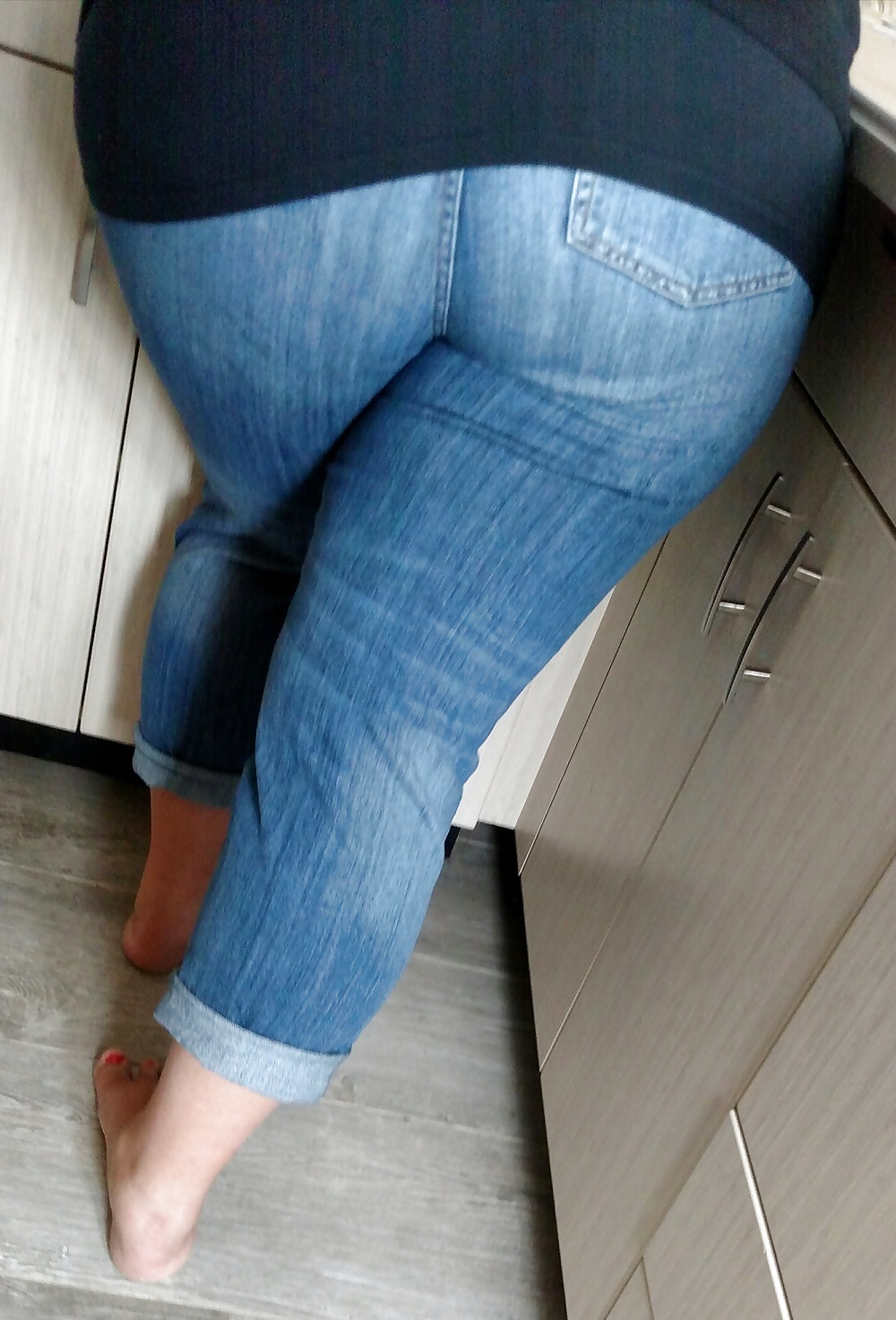 Fat butt BBW in jeans pict gal