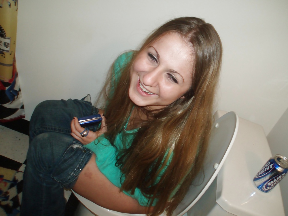 Meanwhile, in the bathroom.... pict gal