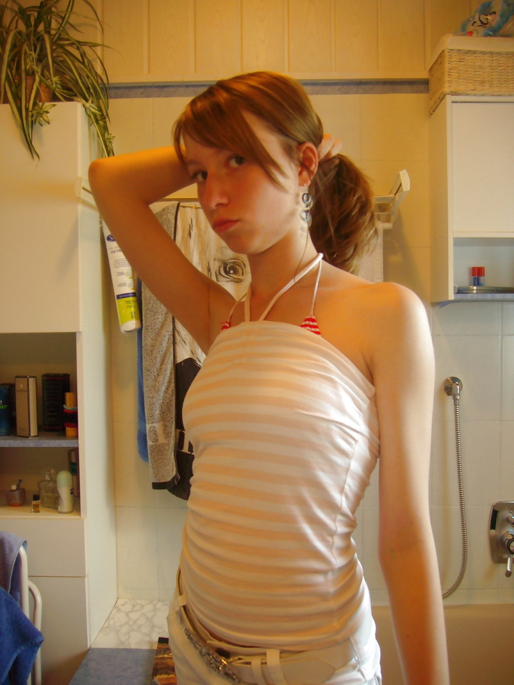 Teenage girl selfshot 19 yr old (Photo set) pict gal