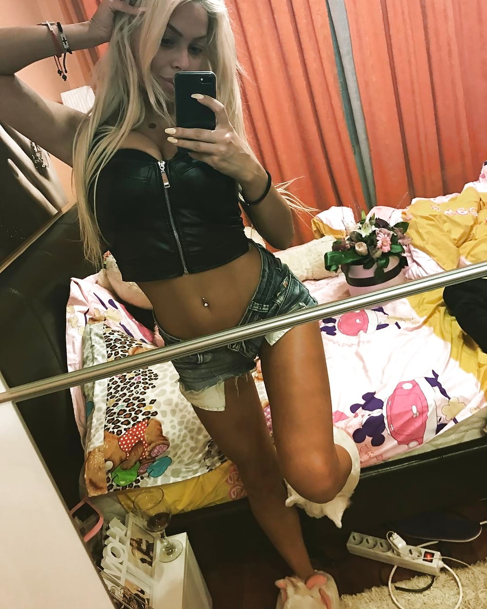 Romanian Slut Iasmina H 2 pict gal