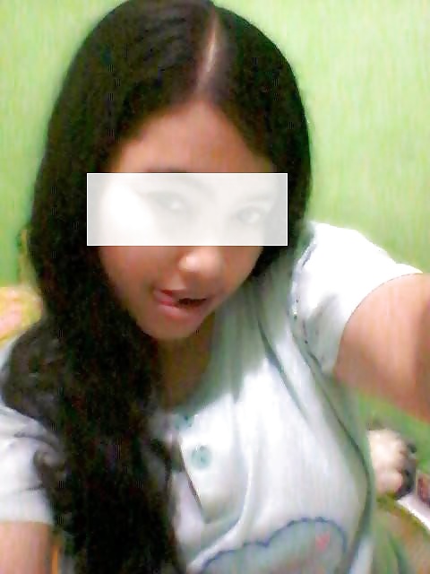 indonesia- milf berjilbab selfie bugil pict gal