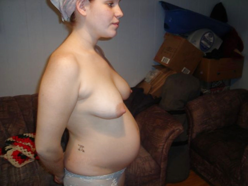Pregnant Wife Shows Her Naked Body pict gal