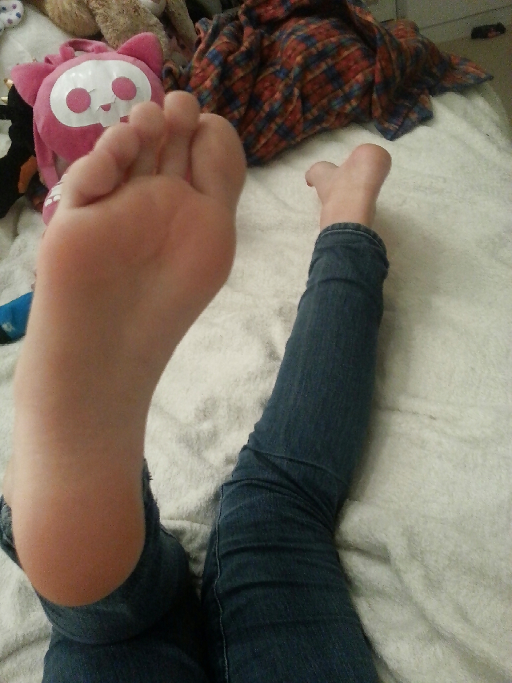 A lot of feet pict gal