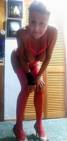 who is the lady in red cleanjean red lingerie that is         