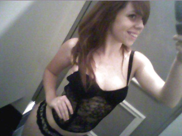 This is UnEthical Amanda Roperto pict gal