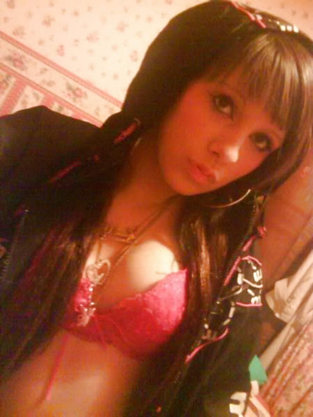 Cute Emo girl from Belgium pict gal