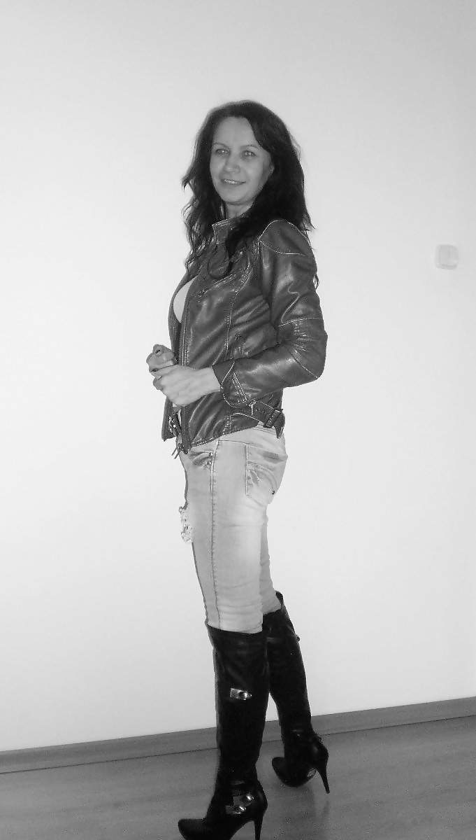 Girls in Leather and Boots part 13 pict gal