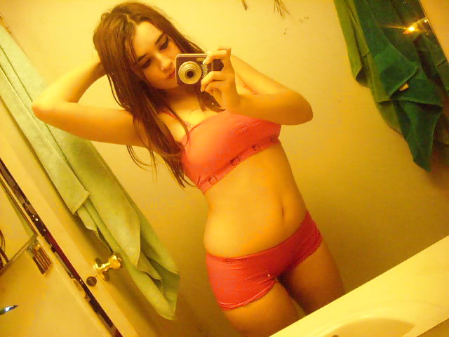 Brunette Teen 11 pict gal