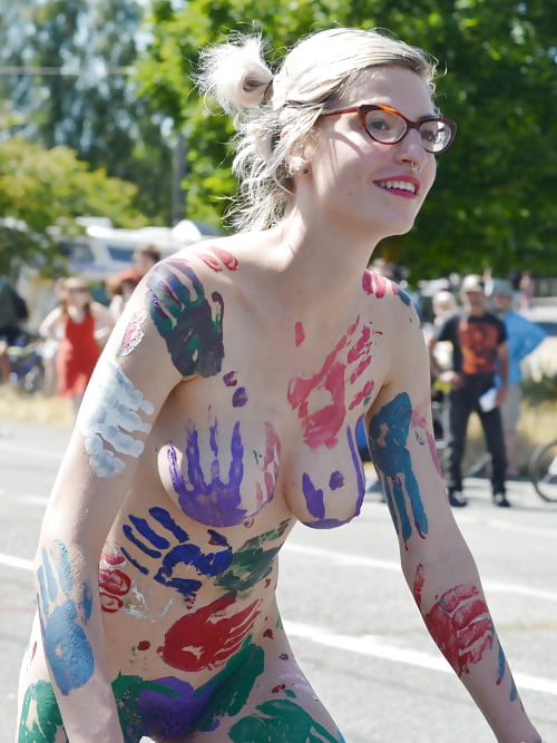 public display 275 pict gal