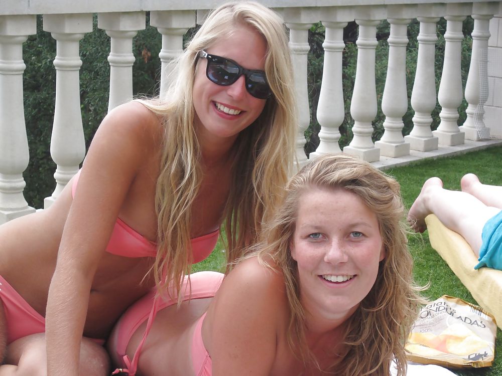 Teengirls in the pool pict gal