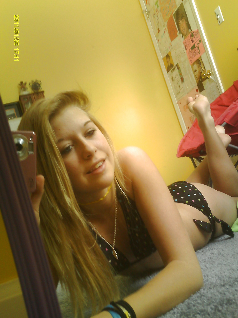 amazing blond selfshots pict gal