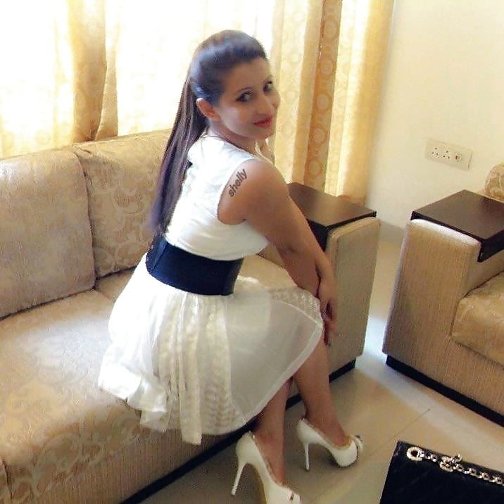 DESI INDIAN AUNTY pict gal
