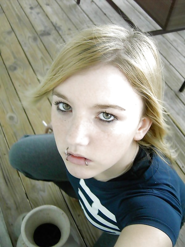 Blonde teen Cam1 pict gal