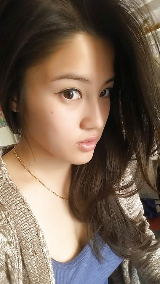 Busty Asian pict gal