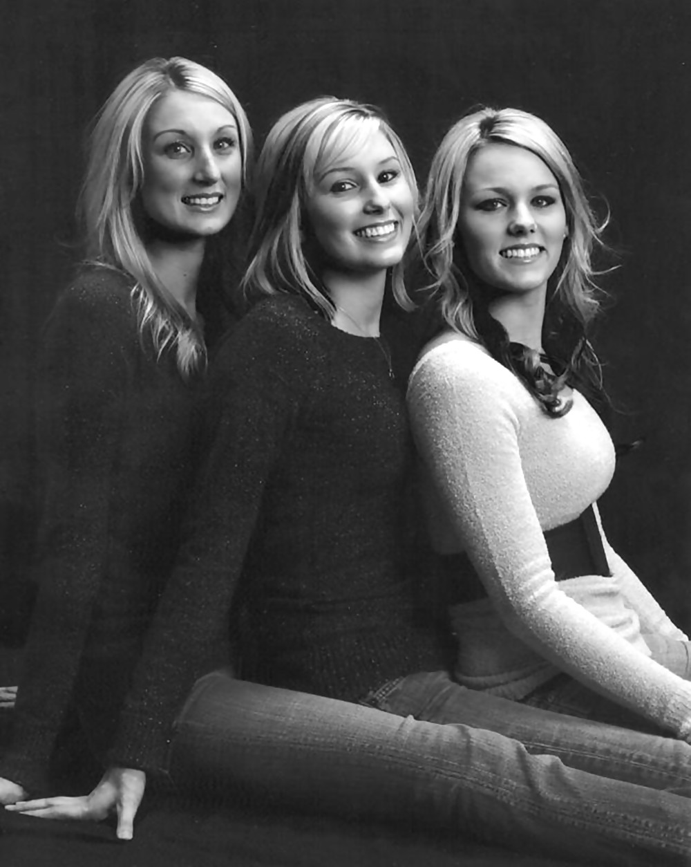 Pretty Amateur Typhanie 1 pict gal