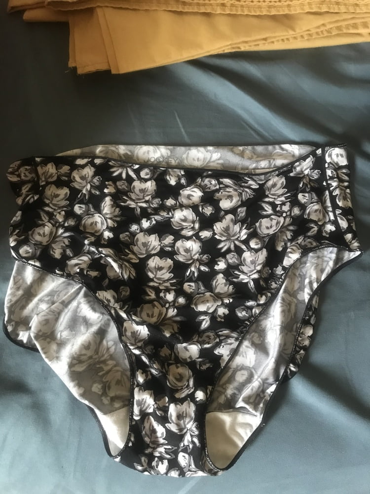 Panties from MIL Vicky - 32 Photos 