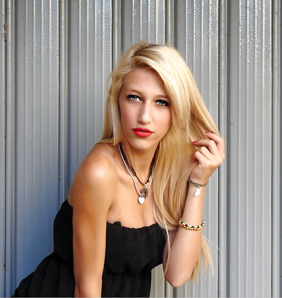 Fiorella  BellaFigaTroia pict gal