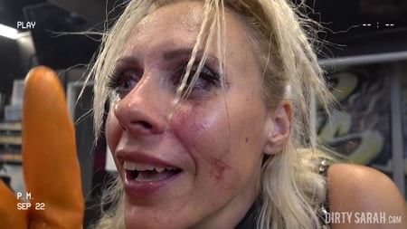 dirty sarah bitch got her forehead tattooed         