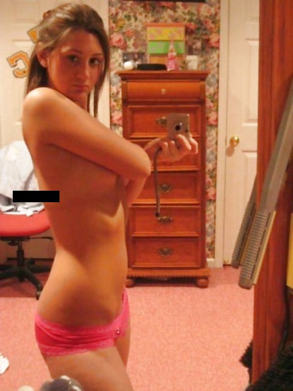 Slutty Teen Selfies 10 pict gal