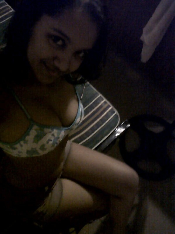 Desi Showing Assets 51 pict gal