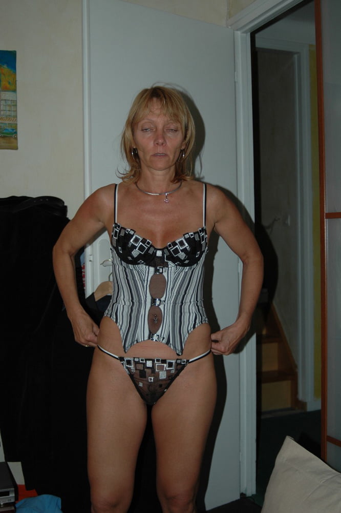 14. Mature German wife exposed by hubby - 189 Photos 