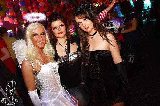 Welche ist geiler (Which one is hotter) 3 ? pict gal