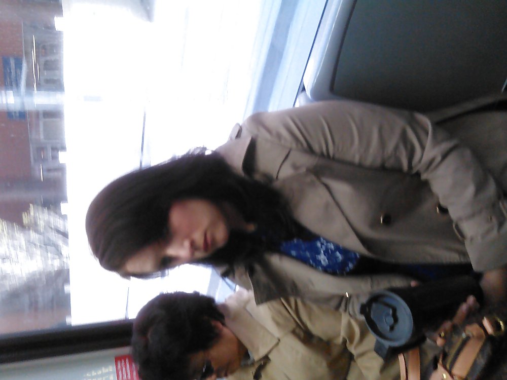 Voyeur - more transit shots pict gal