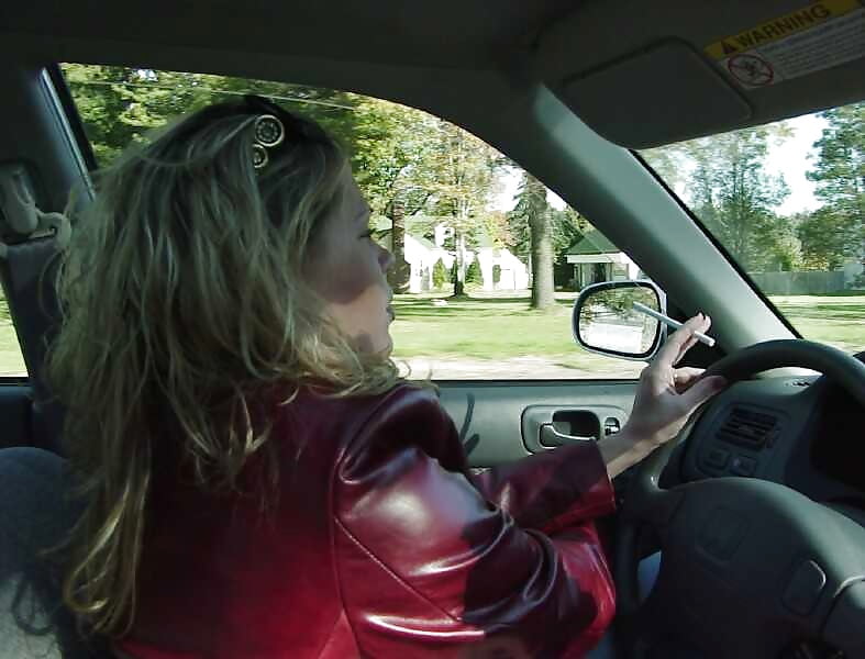 Smoking & Driving - Maggie VS120 in Leather pict gal