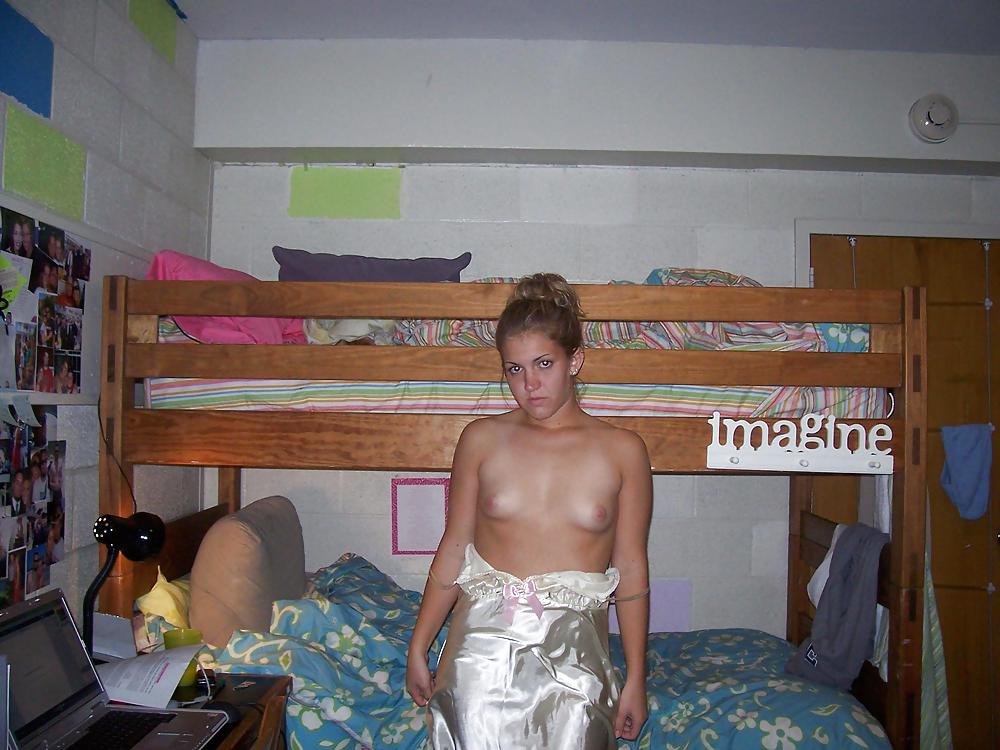 US student teasing - N. C. pict gal