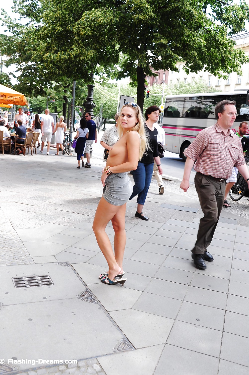 Public Nude In Berlin 4 pict gal