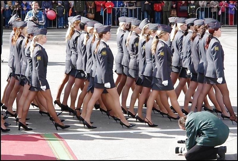 Girls in Military Uniform pict gal
