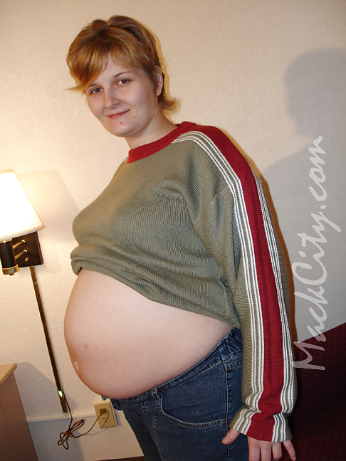 8 Months pregnant Mary. pict gal