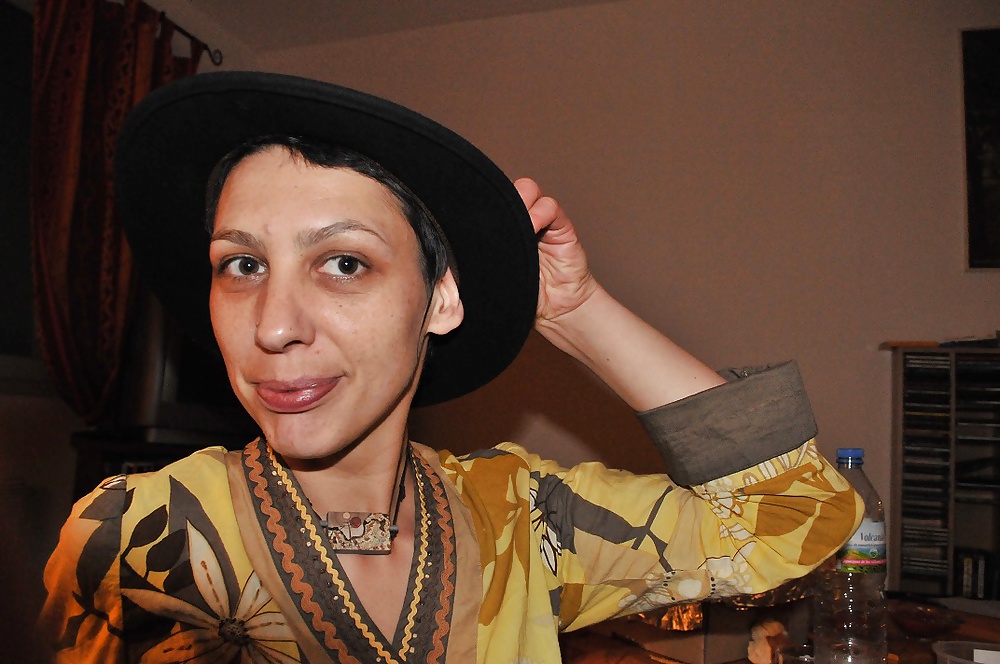 Laure mature sans complexes pict gal