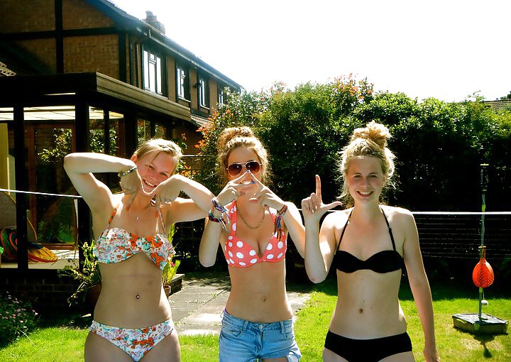 Hot British teens 3 pict gal