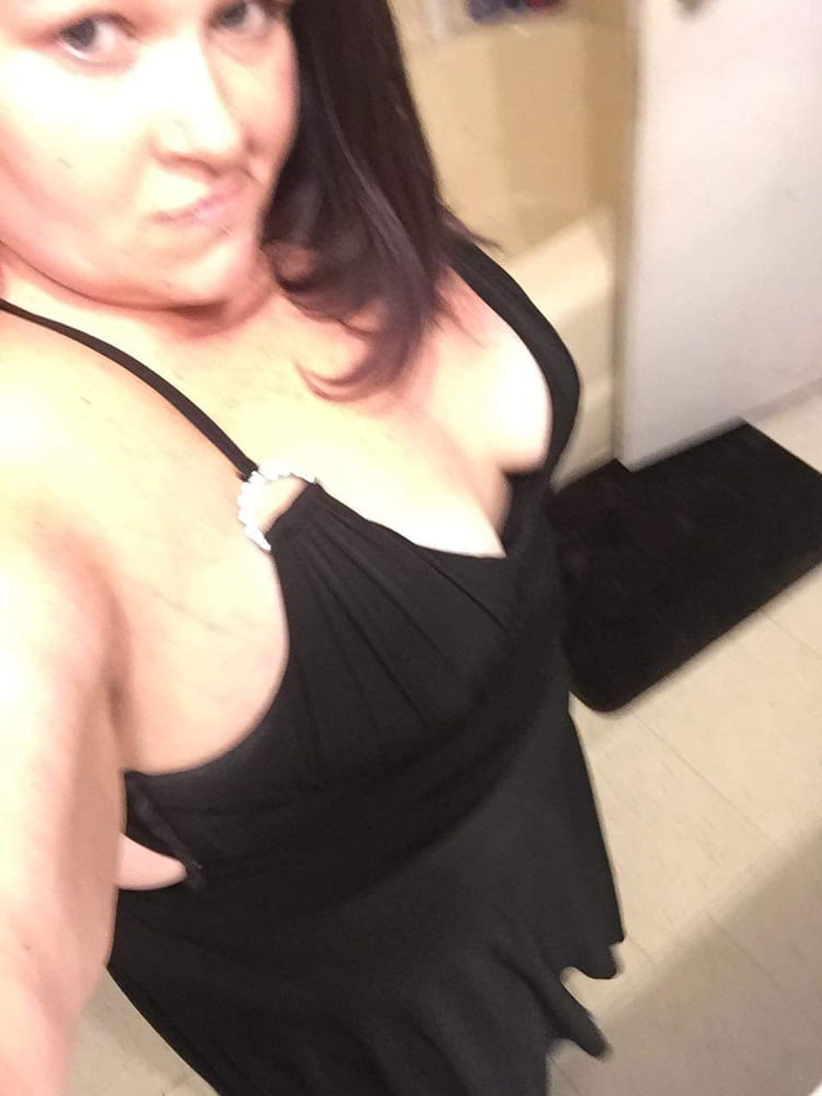 Trying on some new Dresses- 14 Pics 