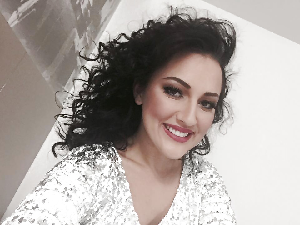 BOSNIAN AND SERBIAN POP STARS-JUST FOR TRIBUTE pict gal