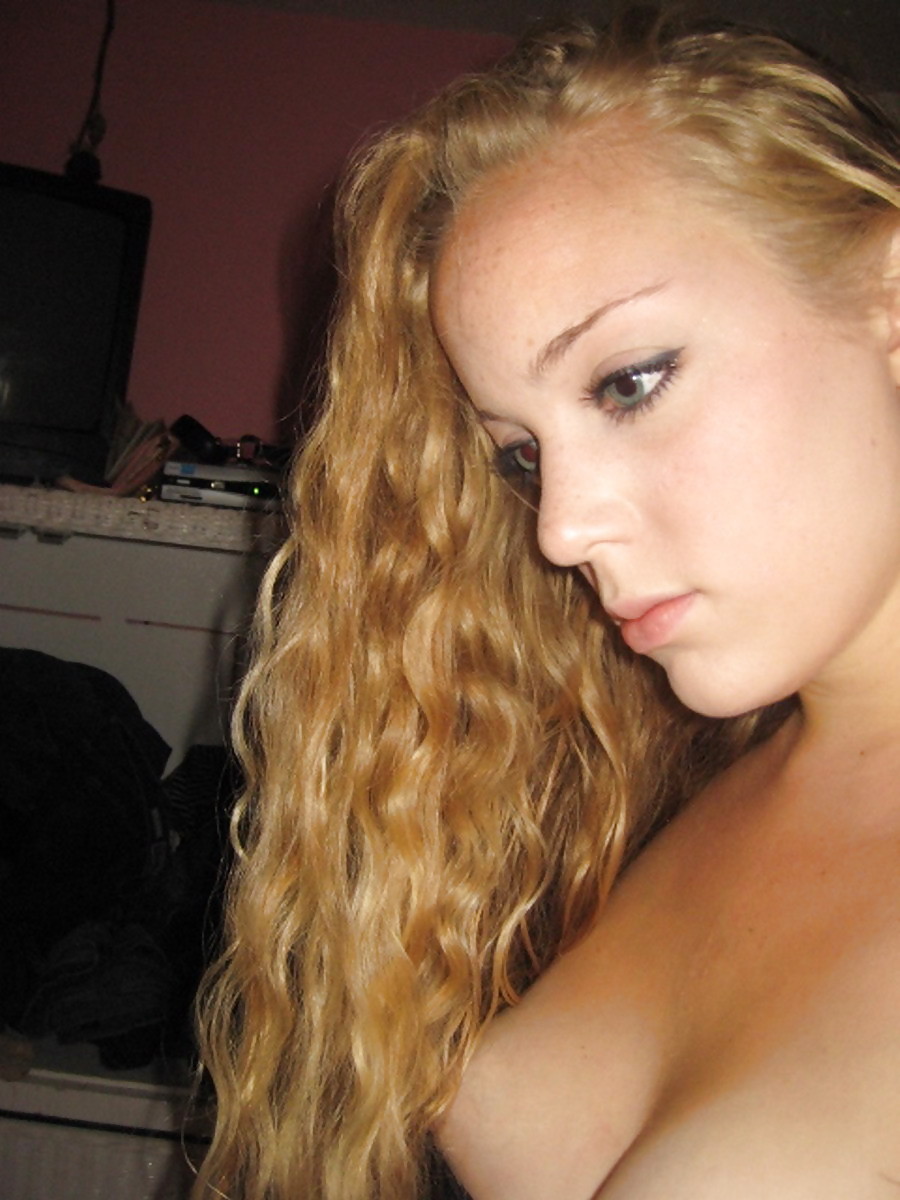 blonde - curly hair pict gal