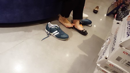 Turkish milf shoe store candid feet foot tores ayak
