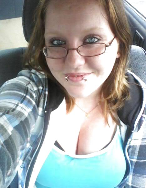 Teen Cleavage - Dressed pict gal