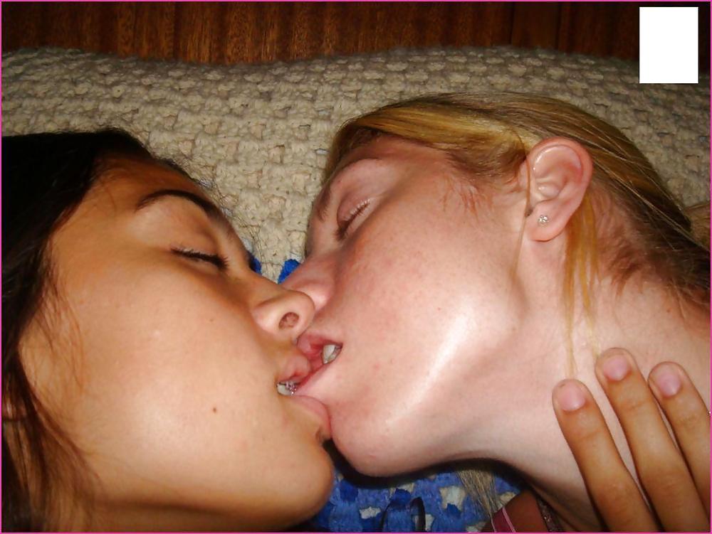 lesbian couple pict gal