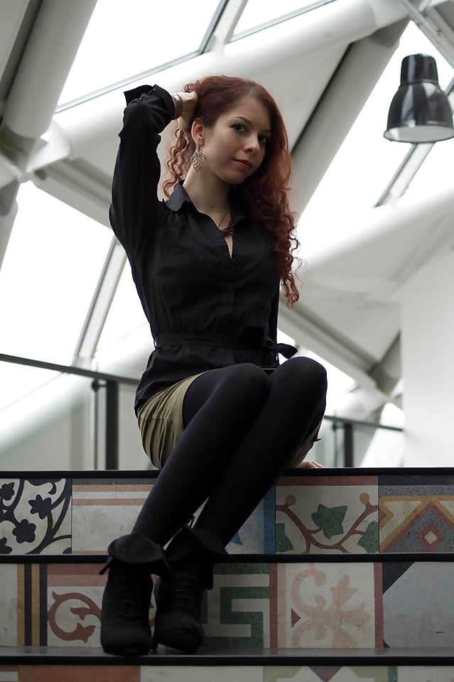 Cutie redhead Lea pict gal