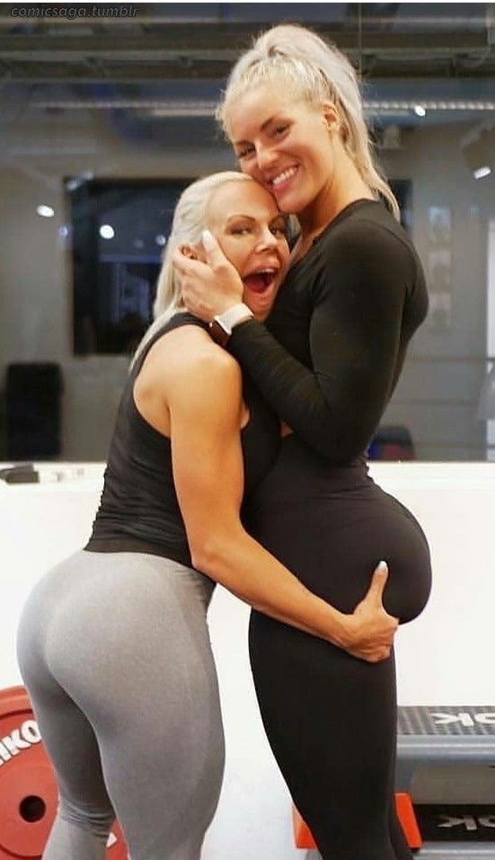 Big Ass Booty Lesbian Licking Pussy