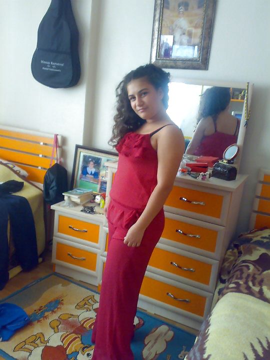 Turkish friend's young sister pict gal