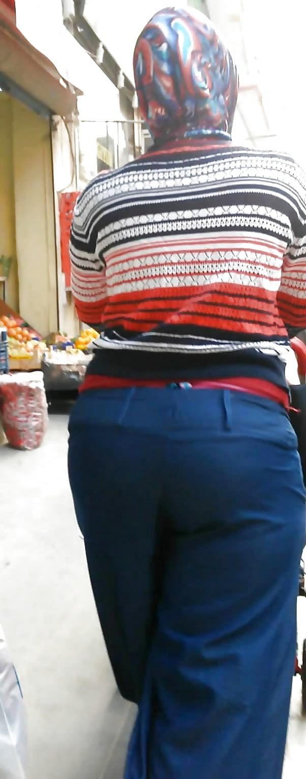 Turkish Sexy Hijab Candid Butt pict gal