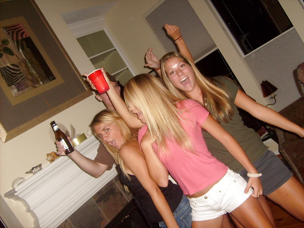 Teens House Party pict gal