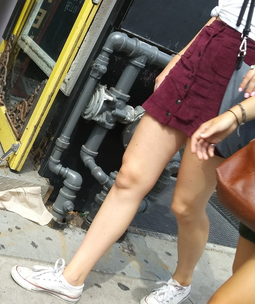 Candid legs and feet.... pict gal