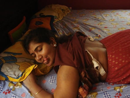 450px x 338px - Tamil housewife nirmala aunty - 34 Pics | xHamster